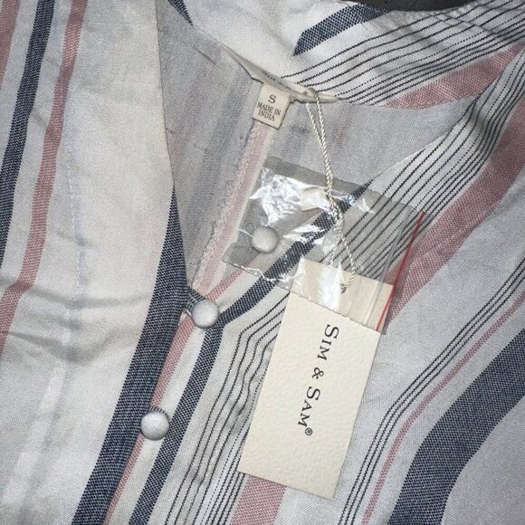 Sim & Sam Vertical Striped Bat Wing Crop Top White Small - Picture 6 of 15